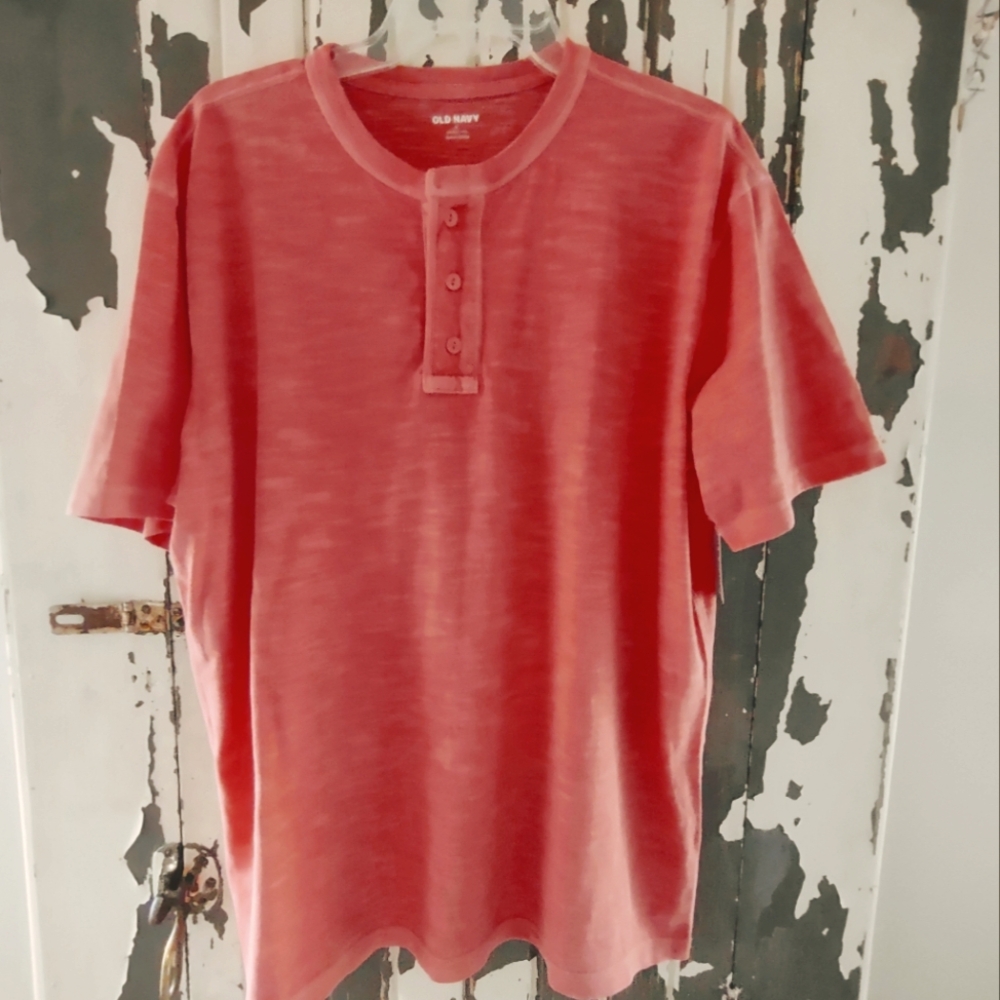 OLD NAVY HENLEY NWT $21.99 LARGE